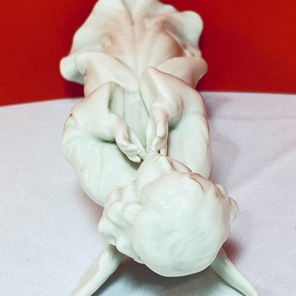 VNTG Metzler & Ortloff 7256 Germany Standing Praying Angel Porcelain 5" Figurine - Picture 3 of 8